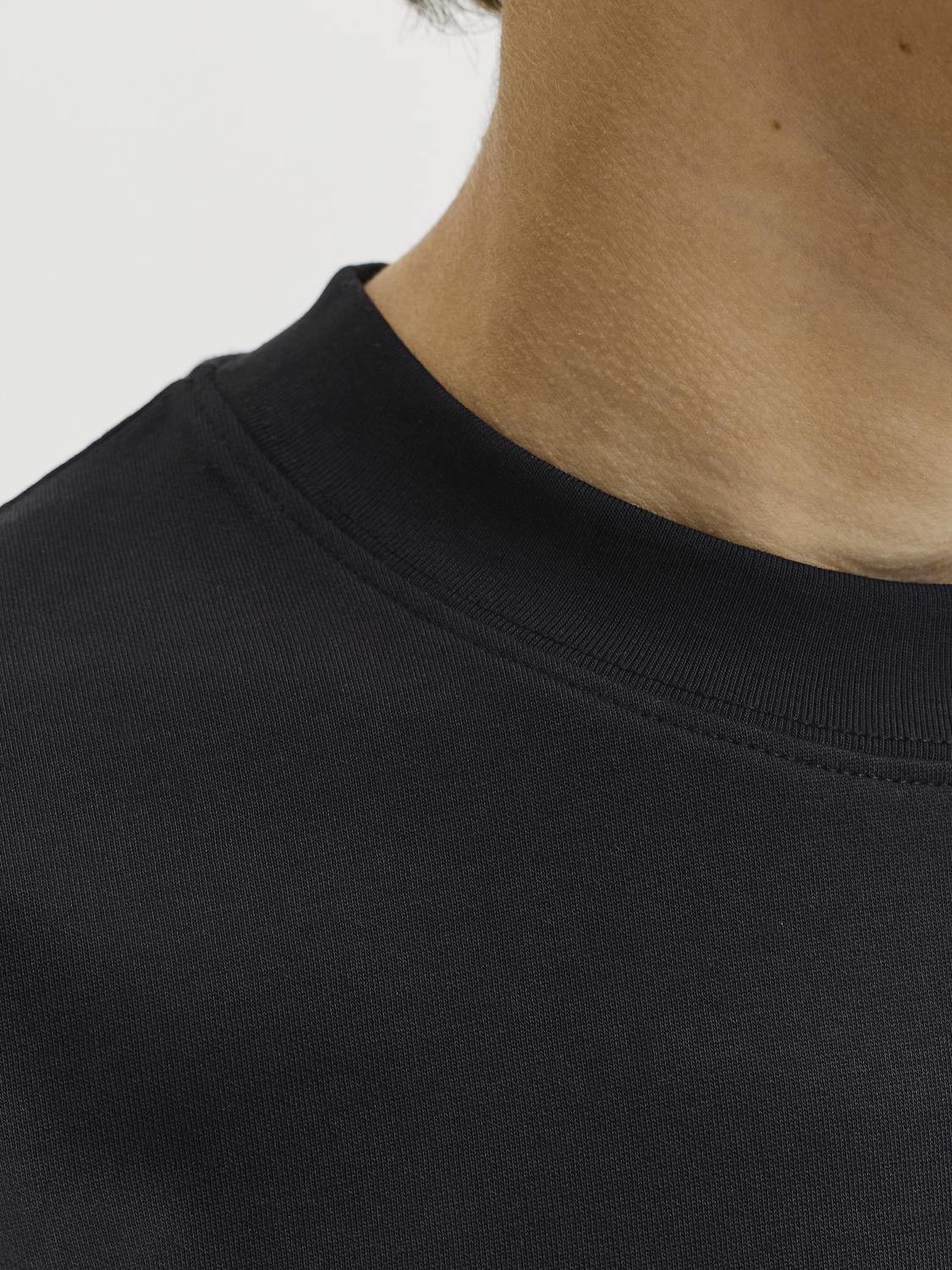 model_shot-detail